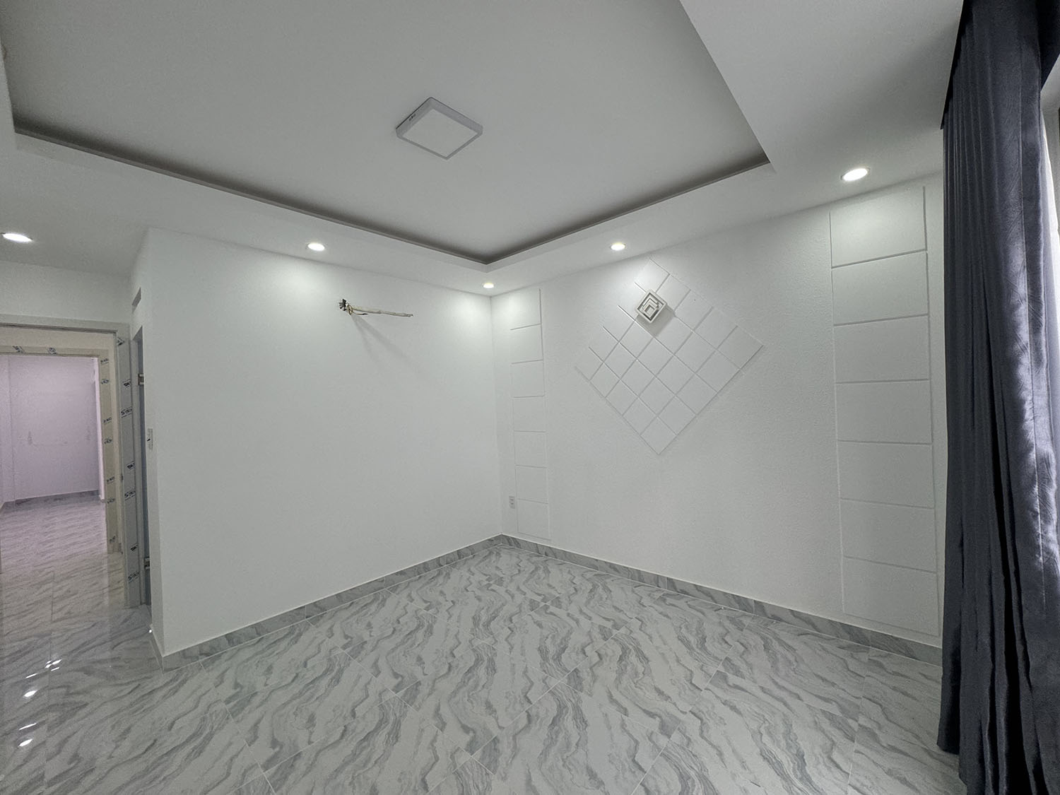 Nhà phố 3 lầu (4mx12,5m=50m2) 5 phòng ngủ hẻm ôtô 7 chỗ khu đồng bộ Nguyễn Thượng Hiền, Bình Thạnh